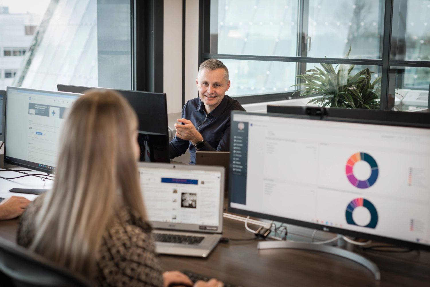 collega's in gesprek